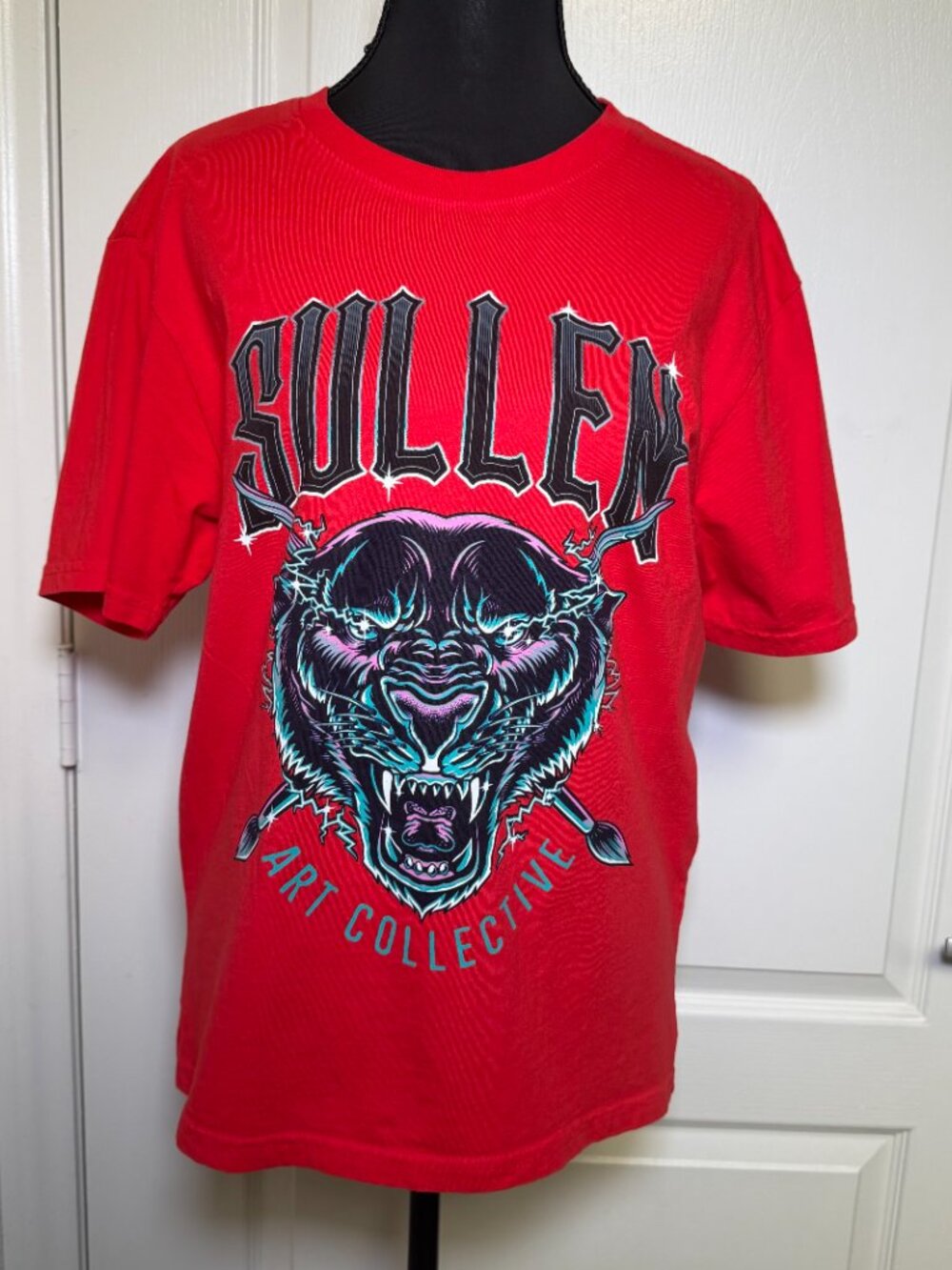 Sullen Art Collective Red Roaring Lion Graphic Tee Shirt Small NWT Tattoo Street